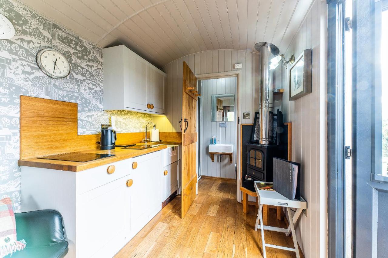 The Little John Petite Cosy Log Cabin - Sleeps 2, Great For Romantic Breaks, Couples, Single Guests, Near Sherwood Forest At Fairview Farm, Nottingham Set In 88 Acres Blidworth Exterior photo