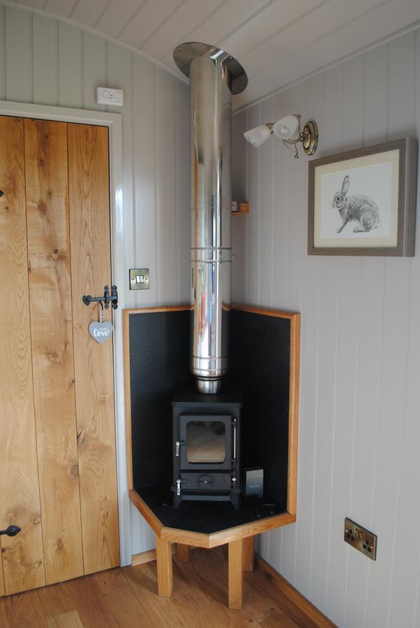 The Little John Petite Cosy Log Cabin - Sleeps 2, Great For Romantic Breaks, Couples, Single Guests, Near Sherwood Forest At Fairview Farm, Nottingham Set In 88 Acres Blidworth Exterior photo