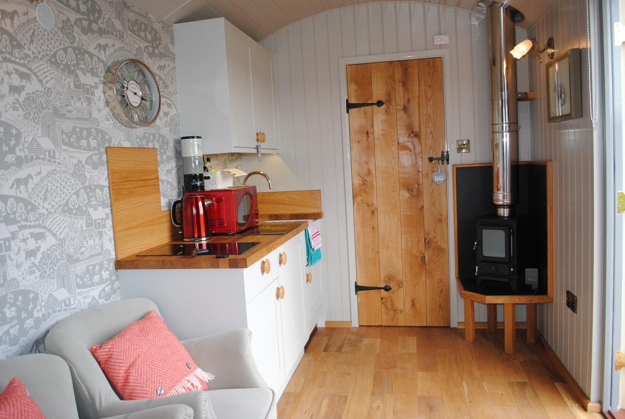 The Little John Petite Cosy Log Cabin - Sleeps 2, Great For Romantic Breaks, Couples, Single Guests, Near Sherwood Forest At Fairview Farm, Nottingham Set In 88 Acres Blidworth Exterior photo